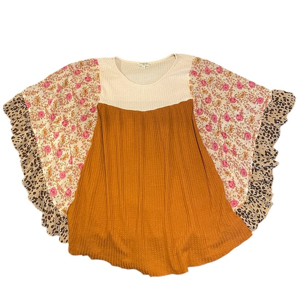 Umgee Bohemian Flowy Batwing Sleeve Waffle Knit Top w/ Floral & Animal Print - Picture 3 of 5